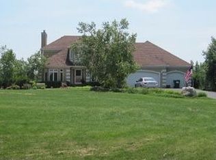 37W779 Volintine Farm Rd, Batavia, IL 60510