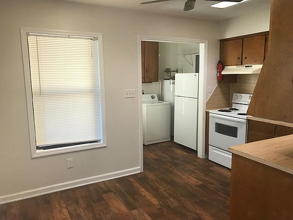 Kitchen/Laundry