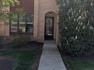 214 Stonybrook Dr #214, Norristown, PA 19403