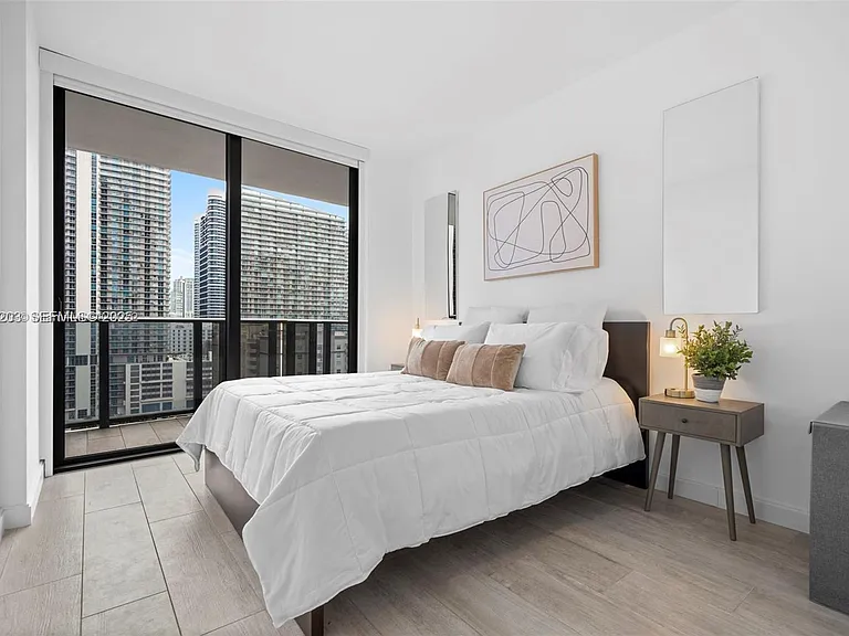 45 SW 9th St #1403 — Photo 19
