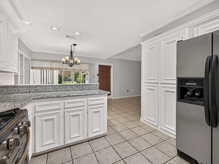 1007 E Baker Rd — Photo 32