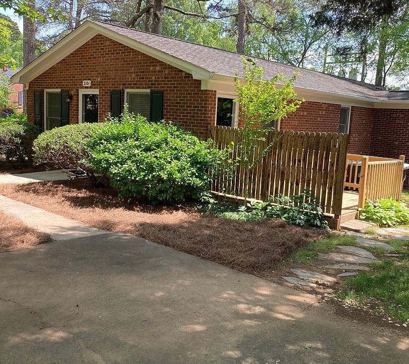 1st image of 2101 Rosecrest Dr