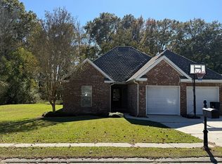 8 Amyden Ct, Laurel, MS 39443