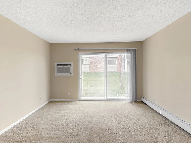 Oak Valley Apartments — Photo 76