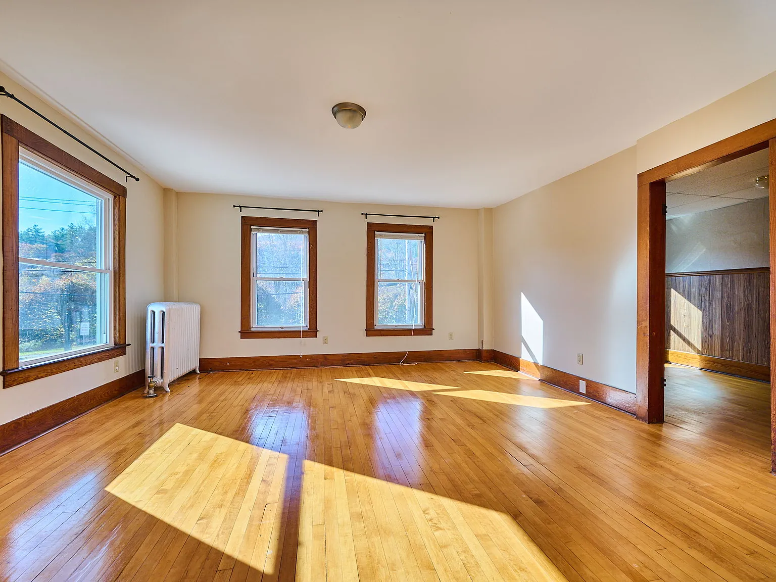 3 bed, 1800 sqft, $2,300 — Photo 1