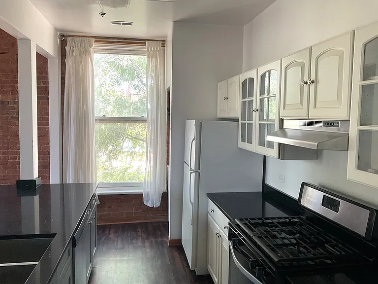 29 W New York St #3 — Photo 5