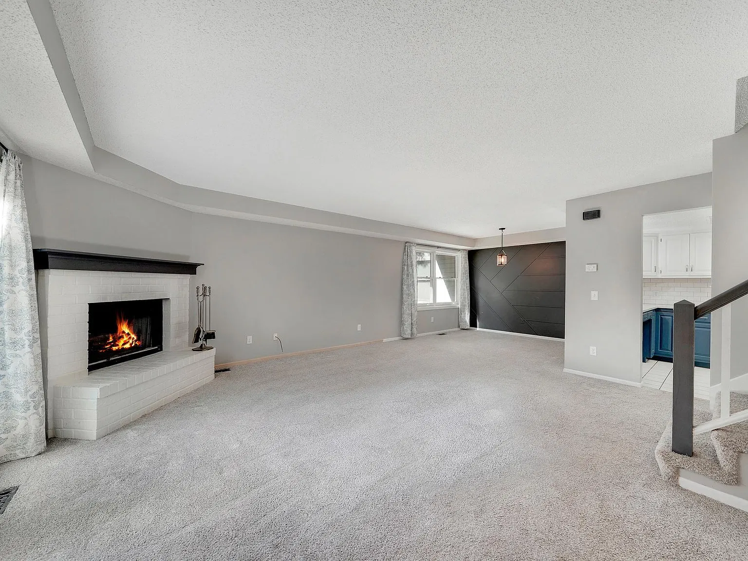 3 bed, 2.5 bath, 1434 sqft, $2,300 — Photo 4