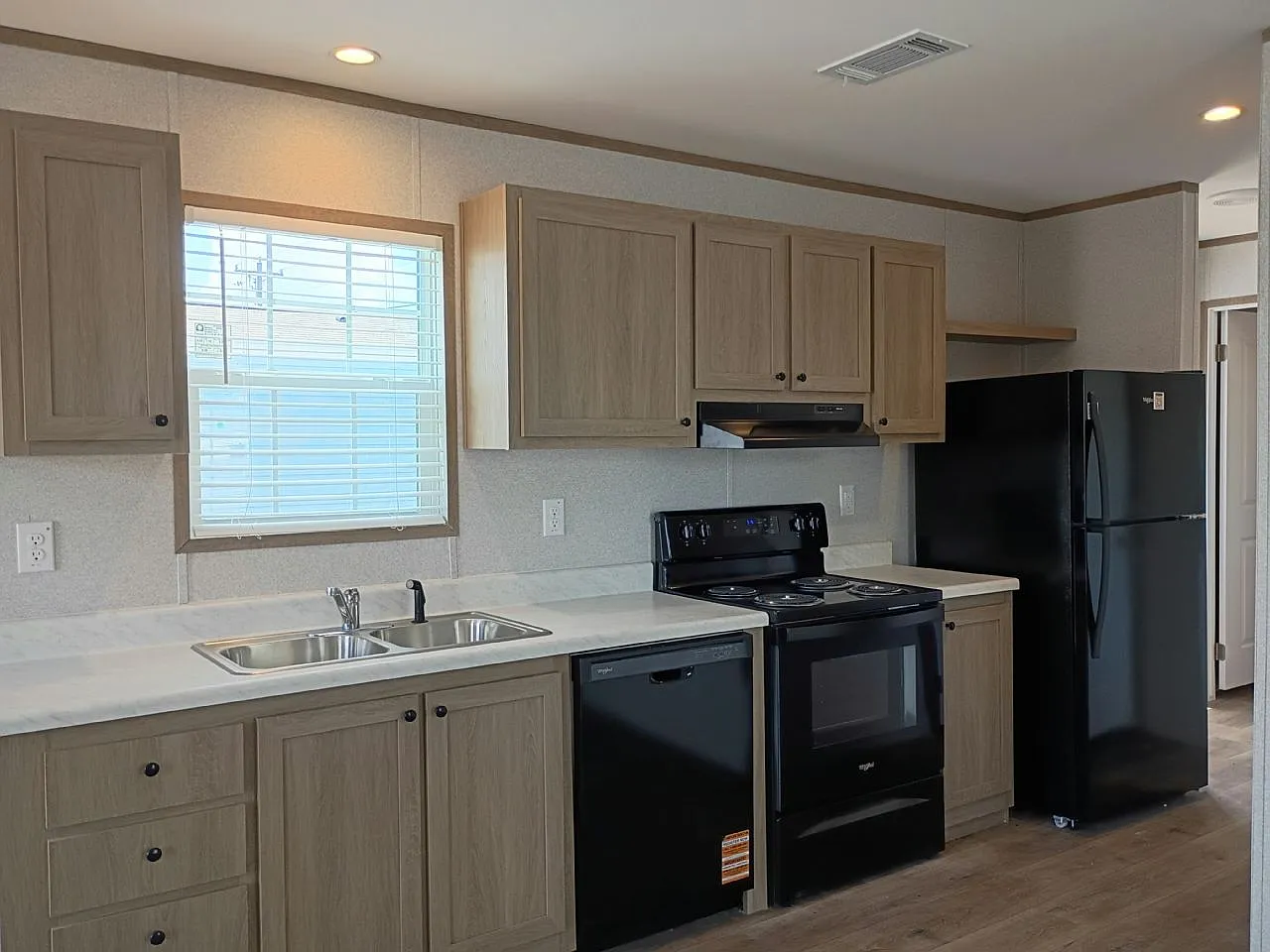 1 bed, 1.0 bath, $999 — Photo 4
