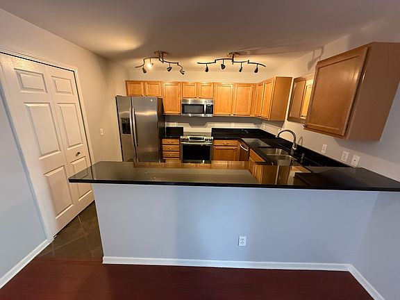 3rd image of 2962 Signature Blvd
