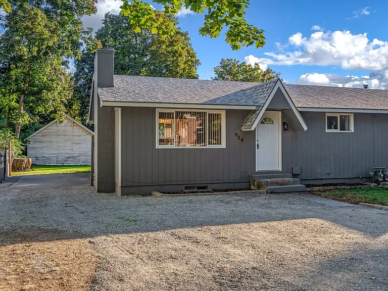 924 W Emma Ave #A — Photo 1