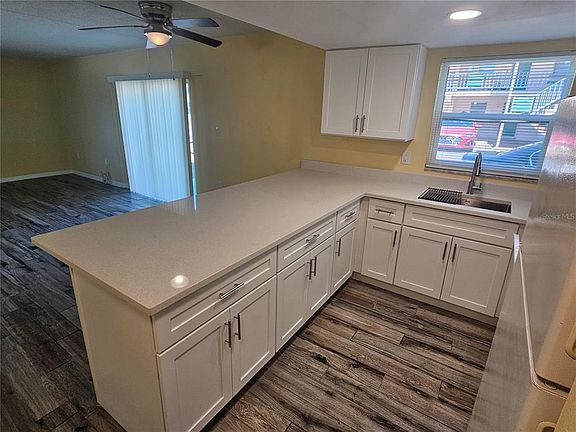 2nd image of 2045 Alpine Rd APT 1