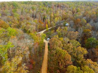 1025 County Line Rd, Centerville, TN 37033