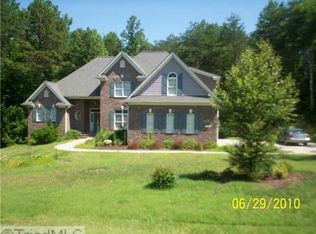 128 Fox Horn Ct, Mocksville, NC 27028