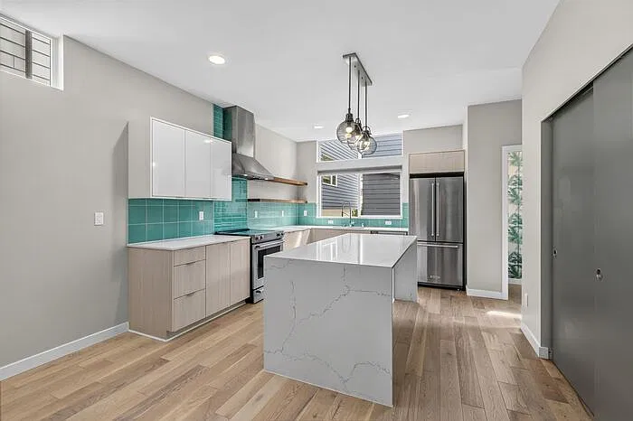 7325 Bainbridge Pl SW — Photo 17