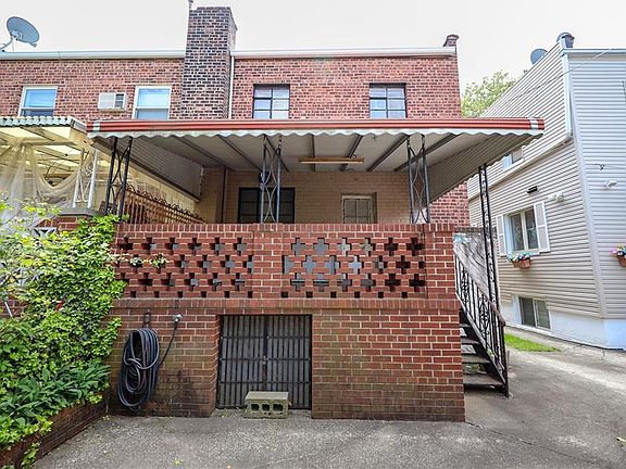 4th image of 2539 Bath Ave