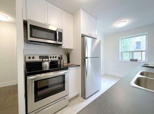 140 Kingston Rd #112, Toronto, ON M4L1S9