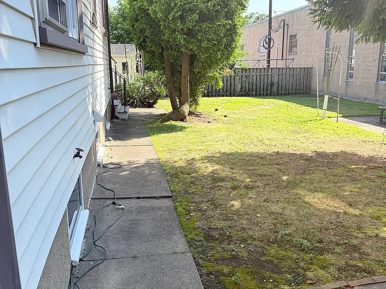 91 Grove St #2 — Photo 25