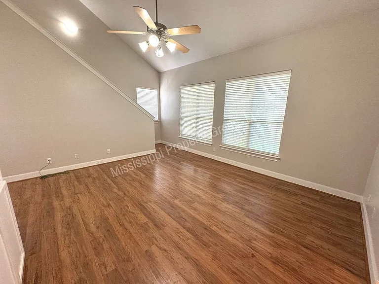 408 Private Road 3097 — Photo 6