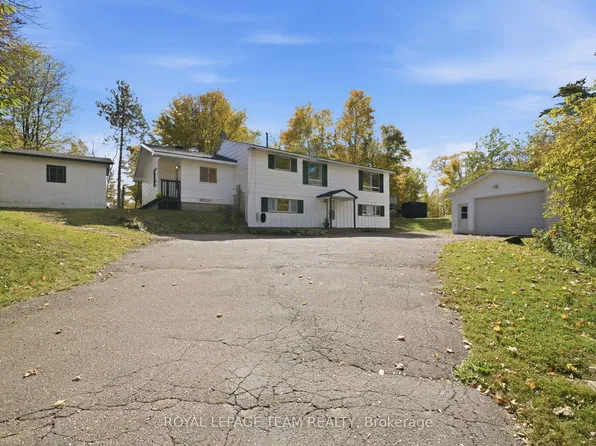 4775 Calabogie Rd, Greater Madawaska, ON K0J 1H0