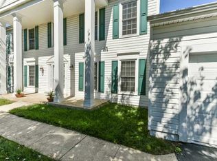 2906 Pleasant Glen Dr, Herndon, VA 20171