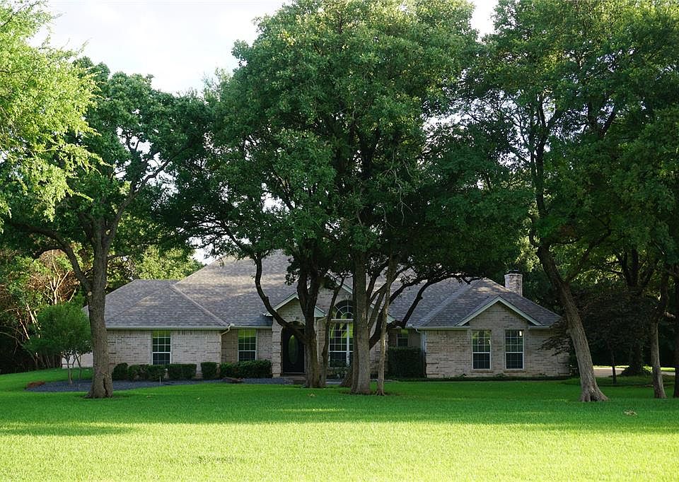 1st image of 123 Driftwood Ct