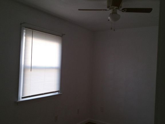 4th image of 204 Greenbrier Ave