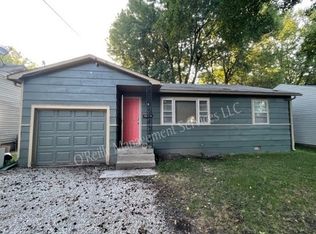 2134 N Crutcher Ave, Springfield, MO 65803