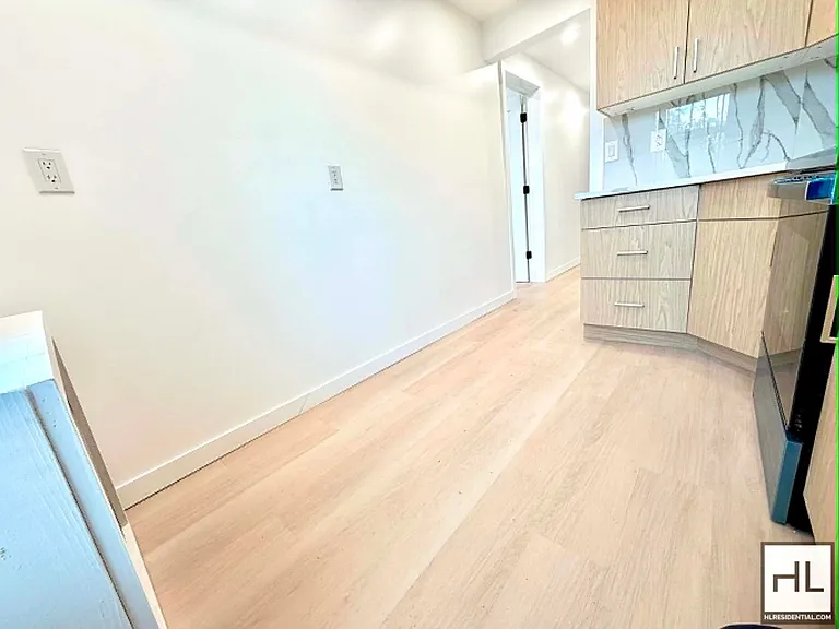 200-33 Linden Blvd #1 — Photo 15