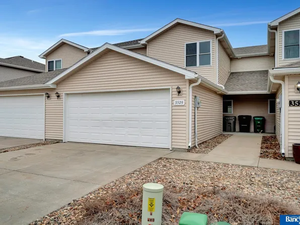 3529 McLaughlin Dr, Lincoln, NE 68516