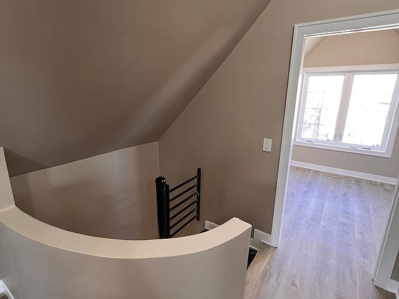 2nd image of 2957 N Wisner Ave #2