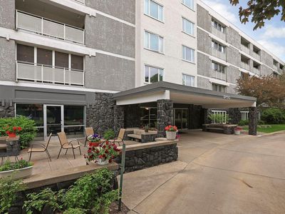 6450 York Ave S APT 511, Edina, MN, 55435