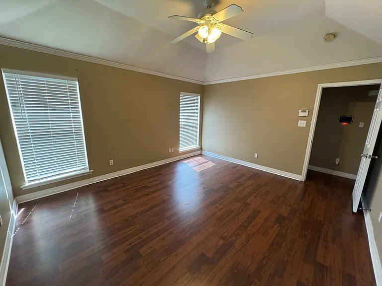 6936 Ash St — Photo 7