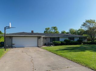 1127 Straford Dr, New Haven, IN 46774