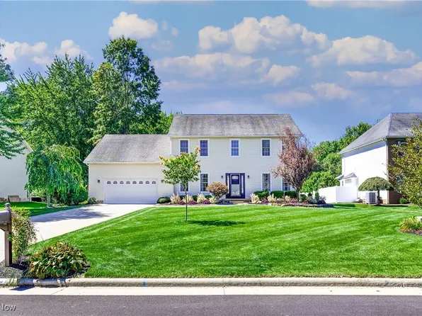 215 Southwind Dr NE, Warren, OH 44484