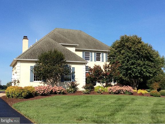 2nd image of 605 Sean Dr
