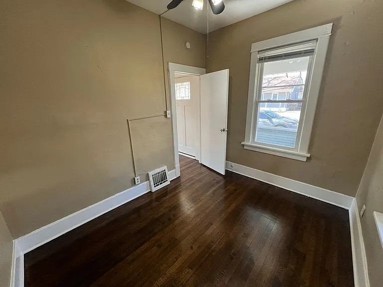 1407 N 31st St — Photo 11