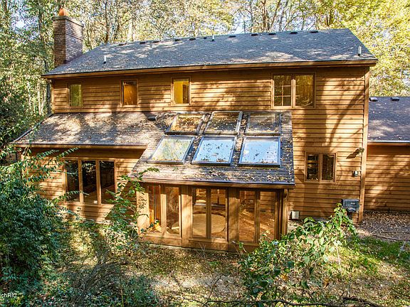 3rd image of 6760 Muirfield Ct SE