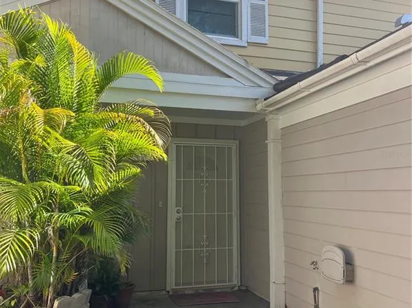 6155 Oak Cluster Cir, Tampa, FL 33634