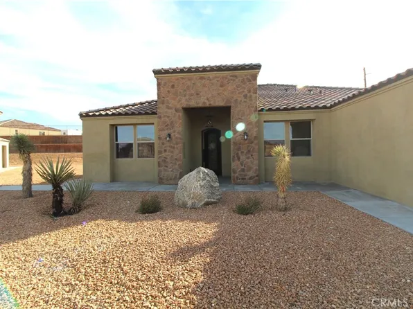 56925 Hidden Gold Ct, Yucca Valley, CA 92284