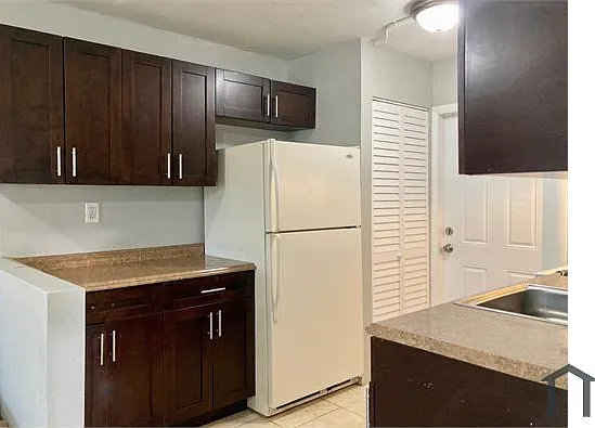 1270 NW 9th St #1E — Photo 7