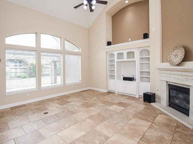 7606 Westmoreland Dr — Photo 10