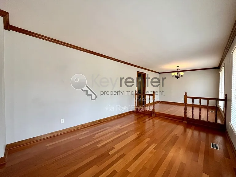 4704 Privateer Rd — Photo 9