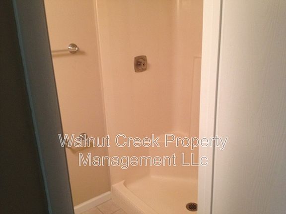 4th image of 4463 Oberlin Ave APT C