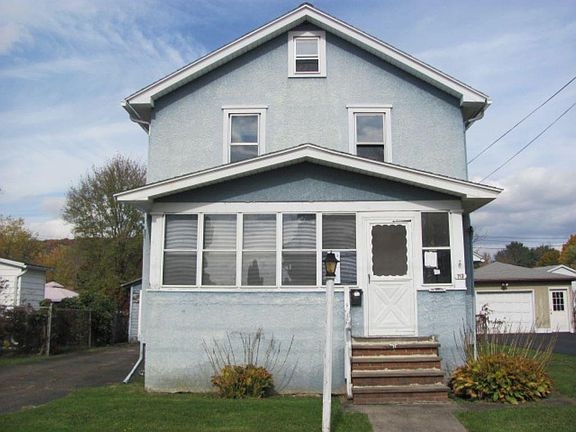 2nd image of 713 Elm St