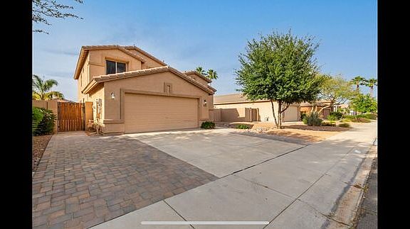 3rd image of 2180 E Bellerive Pl
