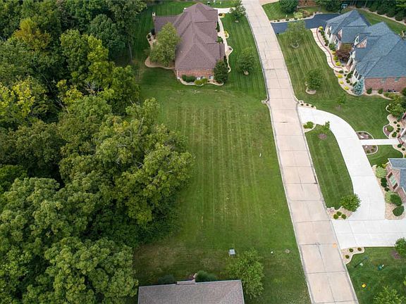 4th image of 57 Castle Bluff Dr