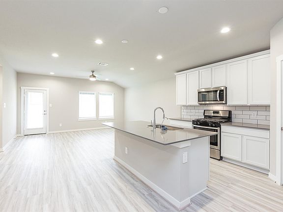 5th image of 19002 Derrington Manor Ln