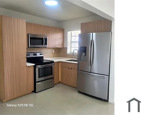 17230 NW 42nd Pl — Photo 5