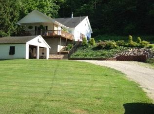 210 Ferncliff Dr, Marietta, OH 45750