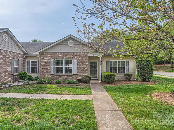 5604 Bradford Lake Ln, Charlotte, NC 28269
